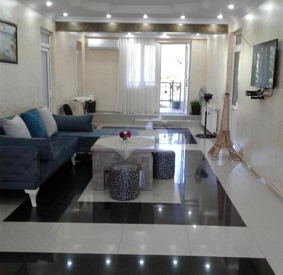 اتاق استاندارد, Gonio Apsaros House