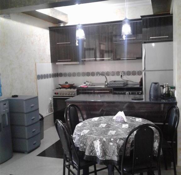 اتاق استاندارد سه نفره, Gonio Apsaros House