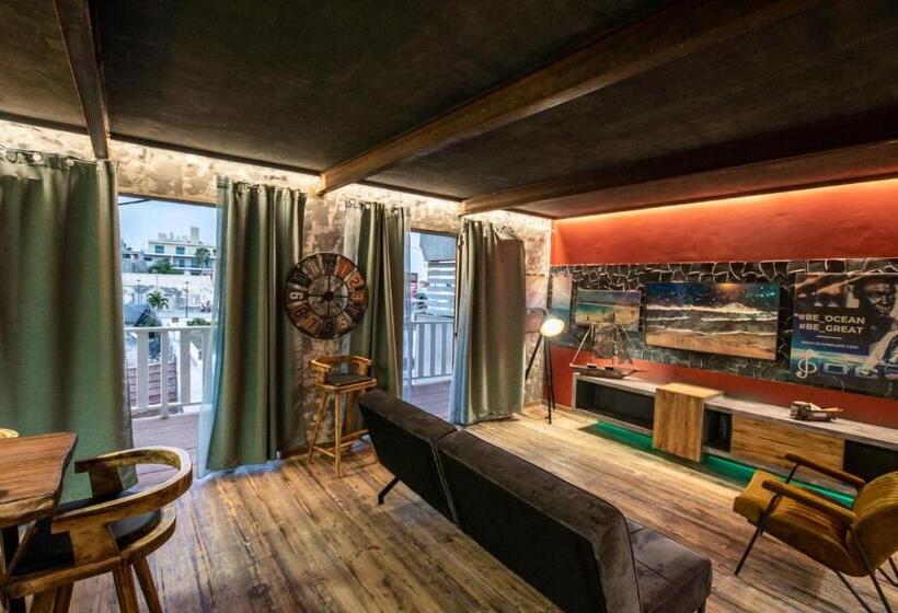 اتاق لوکس با چشم‌انداز دریا, Ocean Suites
