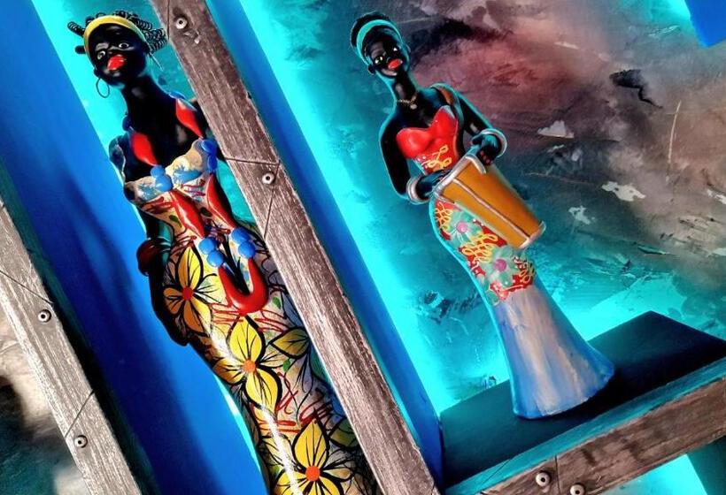اتاق لوکس با بالکن, Ocean Suites