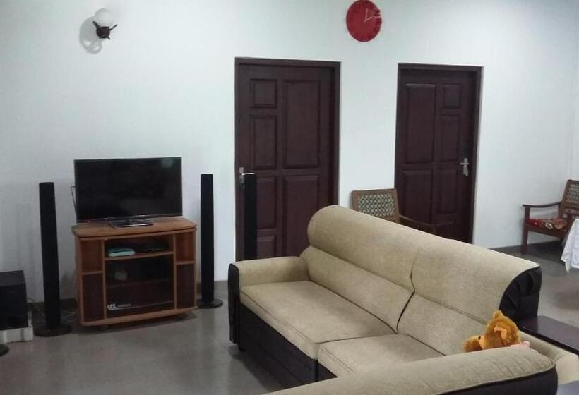 اتاق اکونومی یک تخته, Travel Bird Villa   Foreign Bookings Only