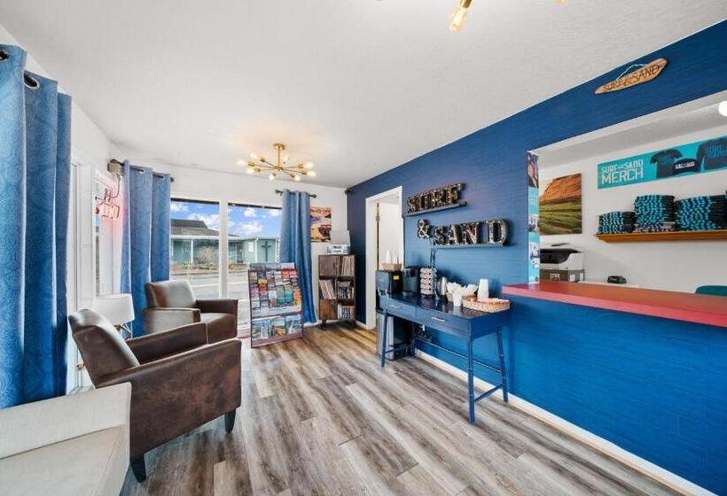 Люкс, Surf & Sand Inn