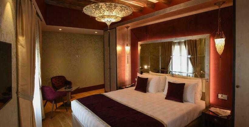 Quarto Prestige, Santa Croce Boutique