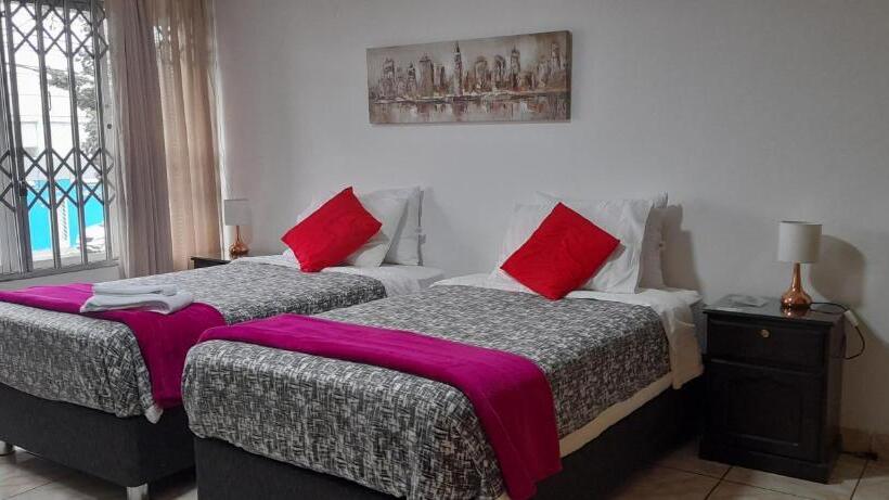 اتاق لوکس, Hospedaje De Lidia