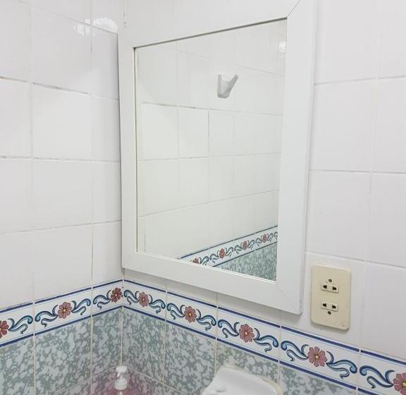 اتاق استاندارد یک نفره, Hospedaje De Lidia