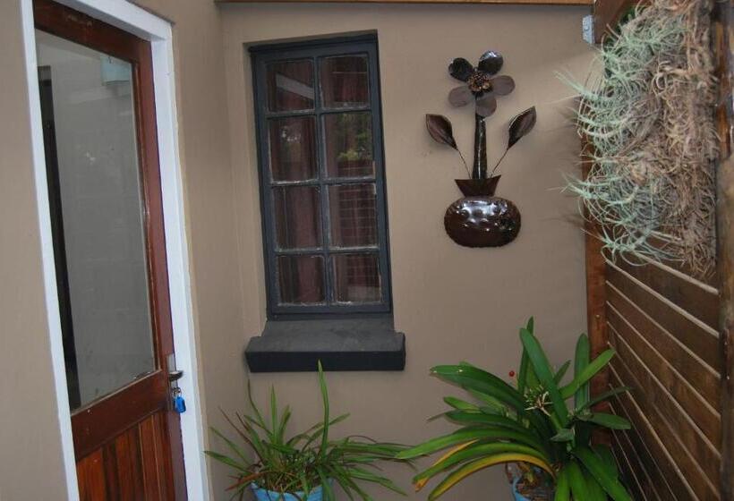 خانه 2 خوابه, 15 Witpeer Street Guesthouse