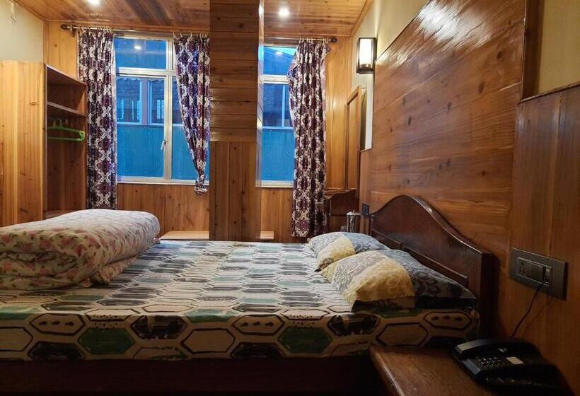 Номер Deluxe, Golden Orchid