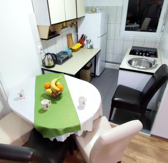 اتاق استاندارد, Apartments And Rooms Minex