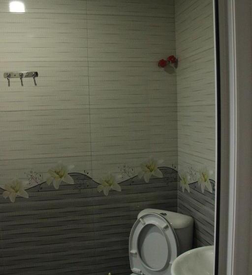 اتاق استاندارد چهار تخته با چشم‌انداز دریا, Badu Guest House