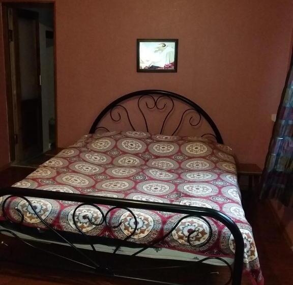 اتاق خانوادگی, Guest House Medea