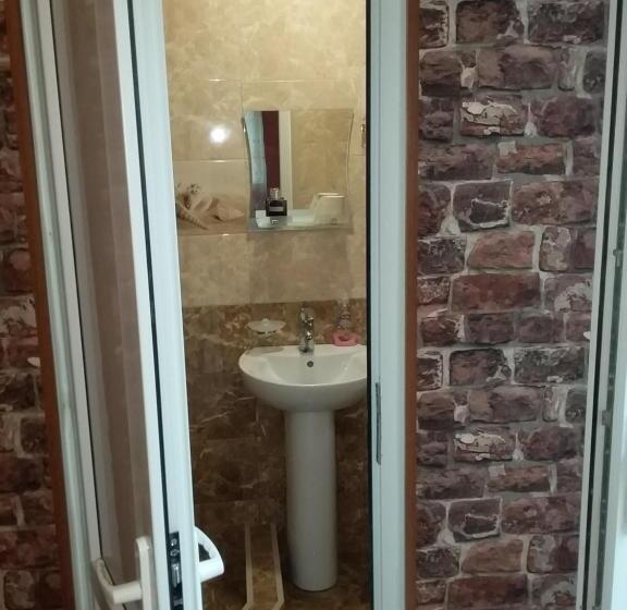 اتاق استاندارد سه نفره, Guest House Medea
