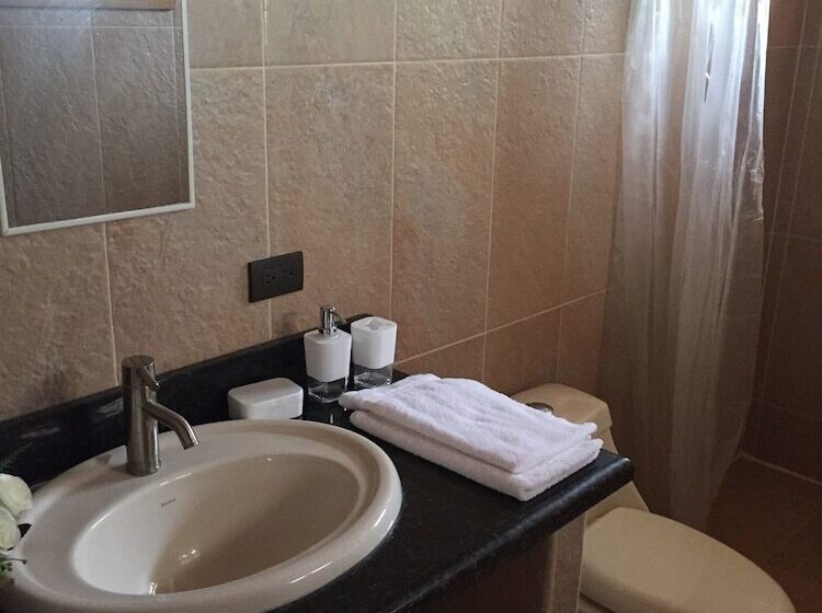 اتاق استاندارد چهار تخته, Casa Aura: Beachfront Premium Hostel