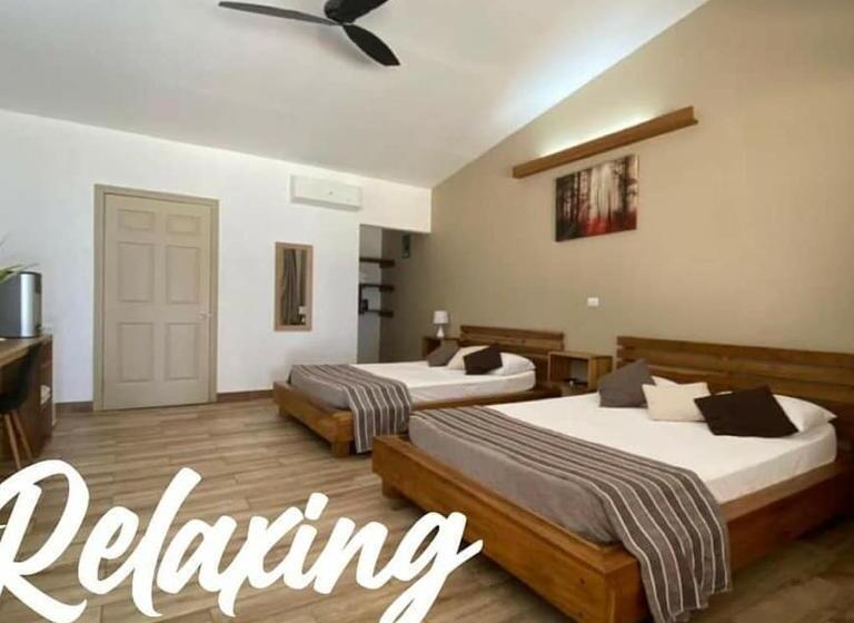 اتاق لوکس, Cahuita Inn