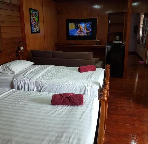 سوییت خانوادگی, Mai Thai Guest House