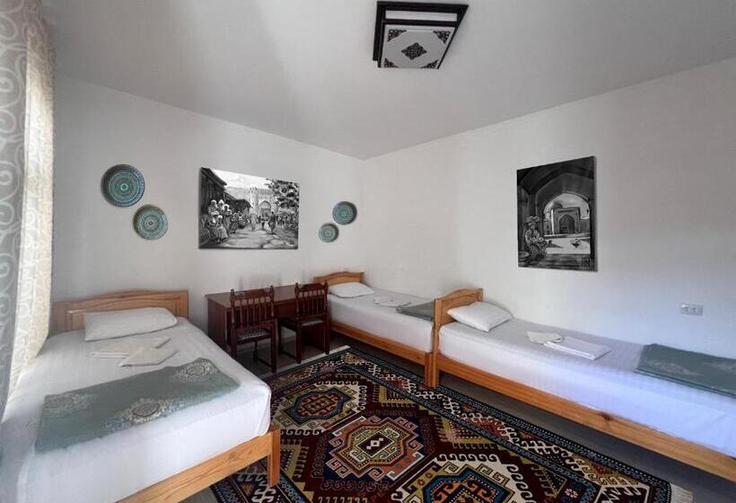 اتاق استاندارد سه نفره, Rumi Hotel & Hostel
