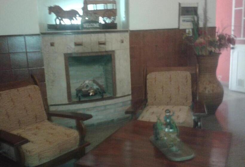 اتاق استاندارد با سرویس بهداشتی مشترک, Hostal Las Carretas