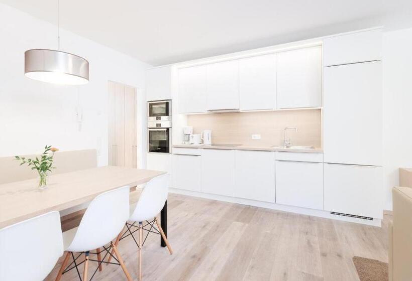 Apartamento 1 Dormitório com Sacada, Sport Chalet Maria Alm