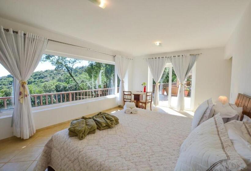 Люкс с гидромассажем, La Réserve Suites
