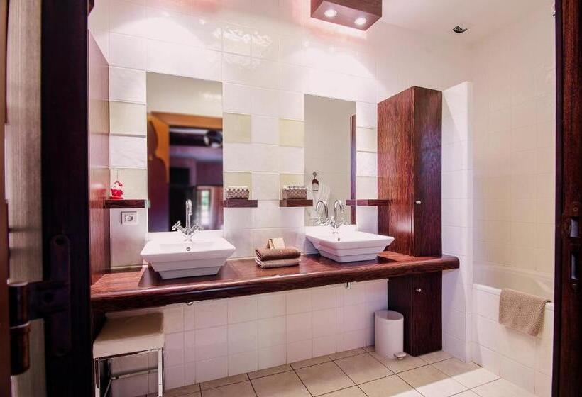 Номер Престиж, Hôtel Au Logis Des Remparts