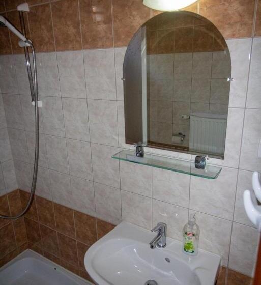 Номер Стандарт, Radics Panzió étterem és Pihenő Központ