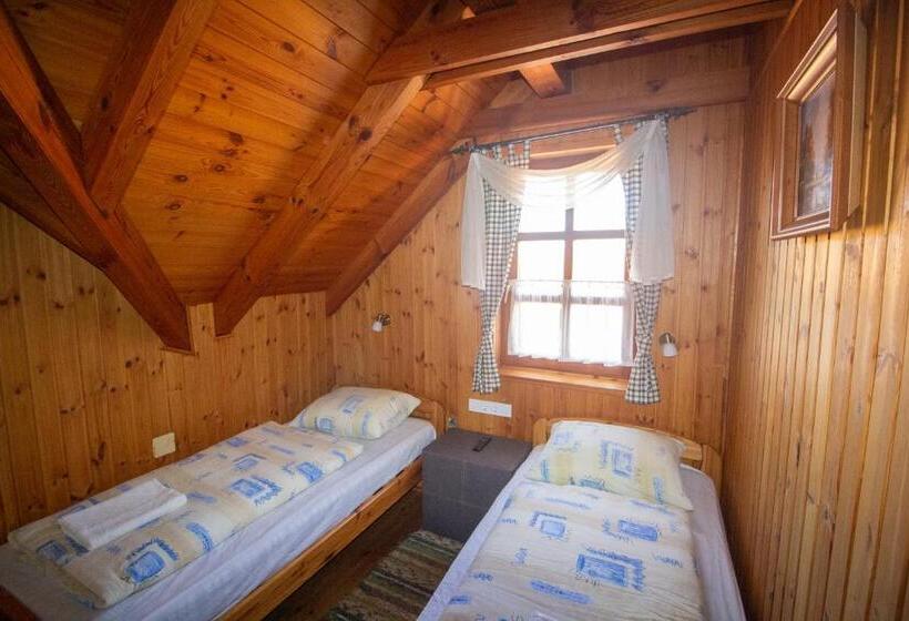 Апартаменты 4 Спальни, Radics Panzió étterem és Pihenő Központ