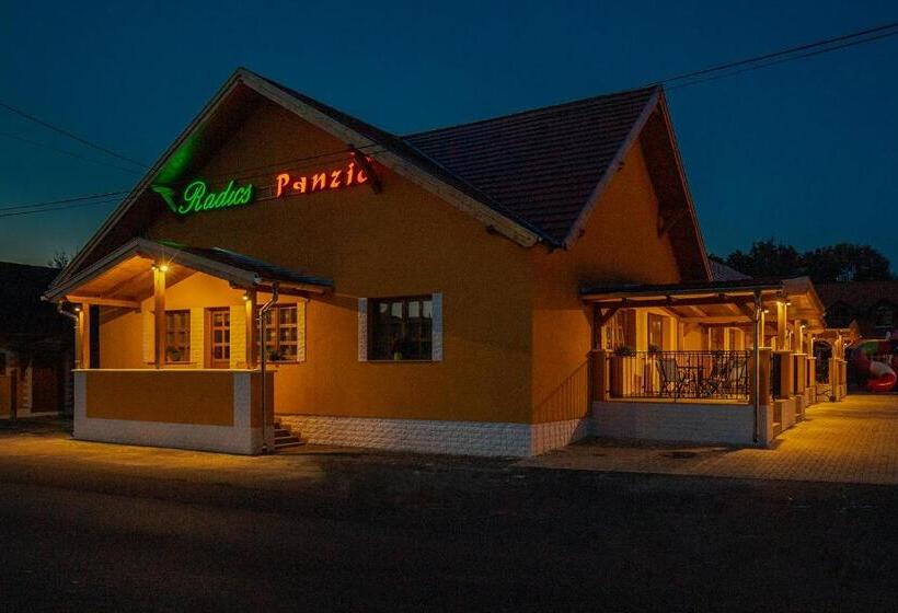 Семейный Номер, Radics Panzió étterem és Pihenő Központ