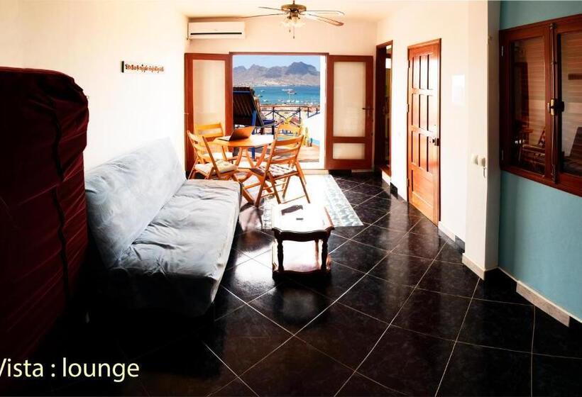 سوییت سوپریور با چشم‌انداز دریا, Solar Windelo