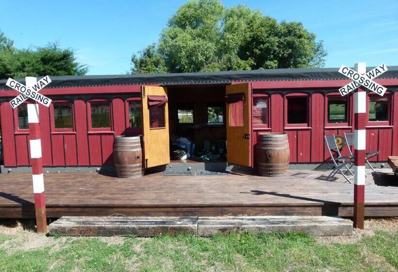 Апартаменты 2 Спальни, Wacky Stays   Unique Farm Stay Glamping Rentals, Free Animal Feeding Tours