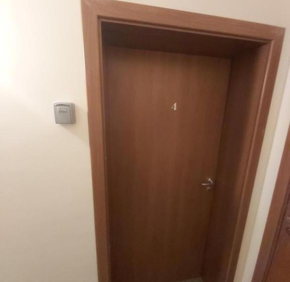 Номер Стандарт Вид на Море, Guest House Skalite