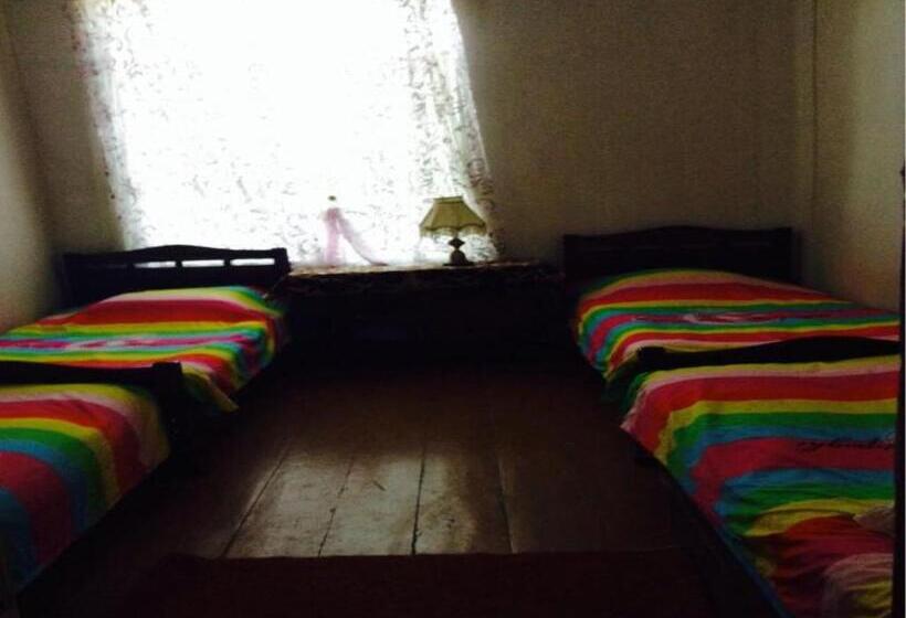 اتاق استاندارد چهار تخته, Tamar Guest House