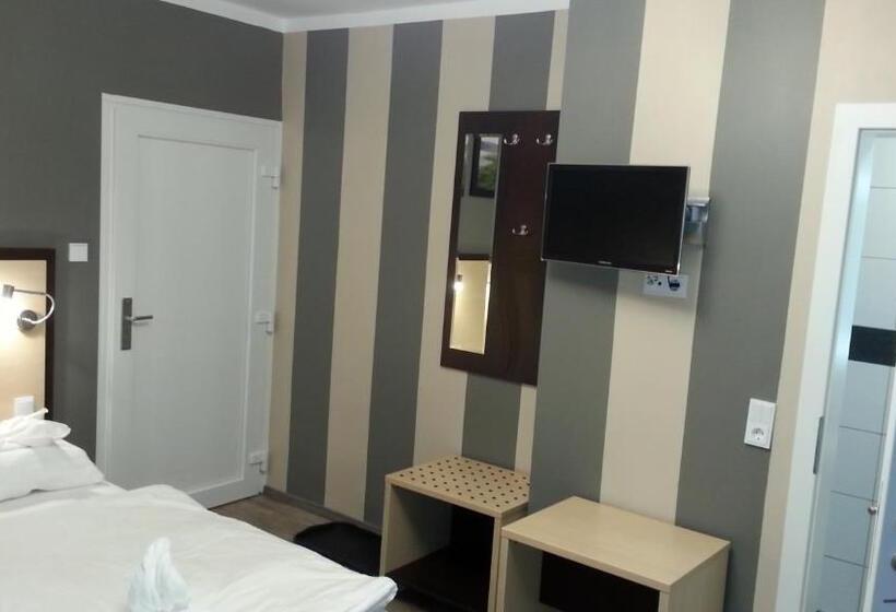 اتاق استاندارد, Pension Central Semmering