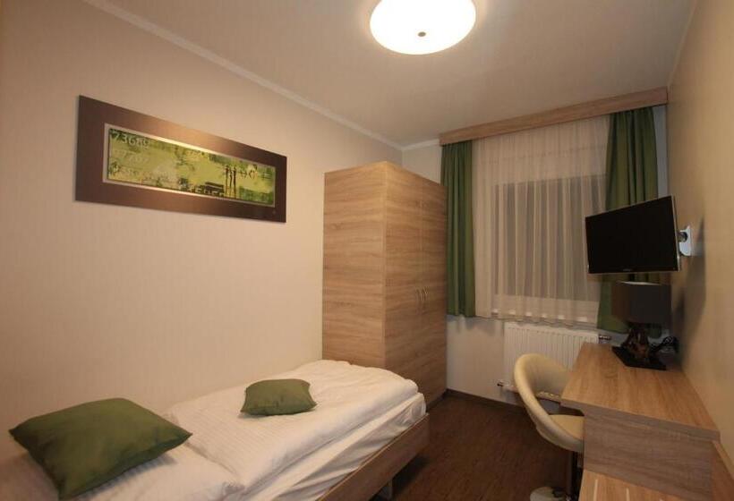 اتاق استاندارد یک نفره, Pension Central Semmering