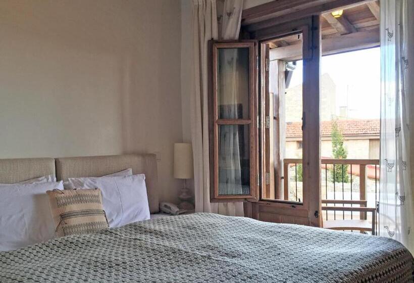 스탠다드 룸 풀장 전망, Apokryfo Traditional Guesthouse