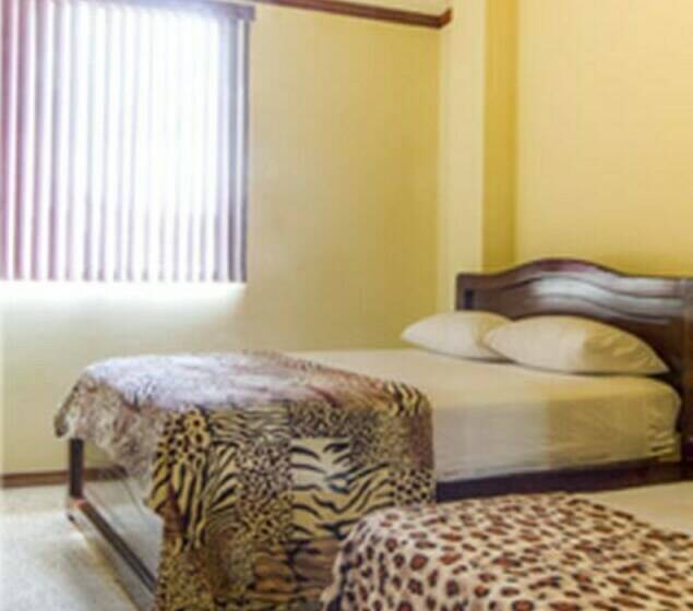 Семейный Номер, Golden Mar Hostal