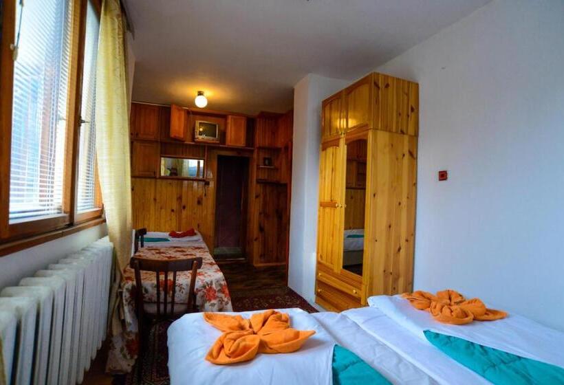 스탠다드 트리플 룸, Topuzovi Guest House