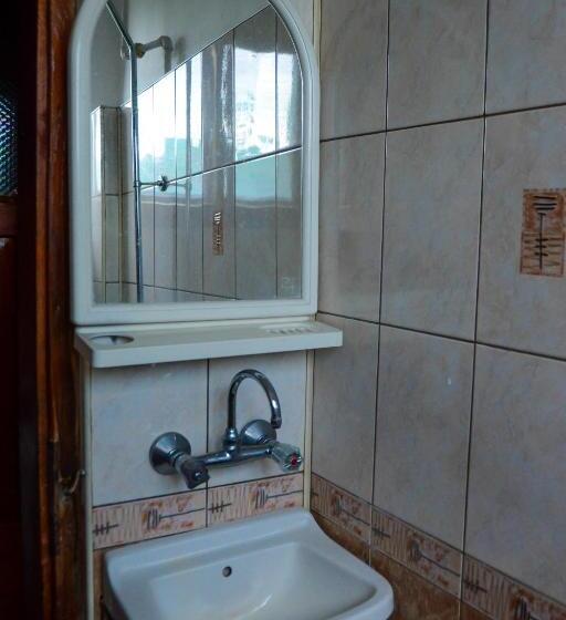 패밀리 룸, Topuzovi Guest House
