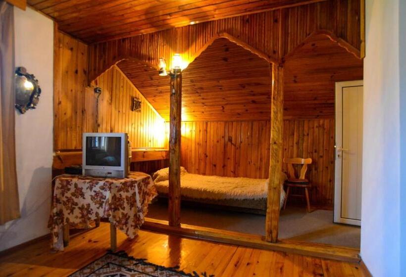 Quarto Familiar, Topuzovi Guest House