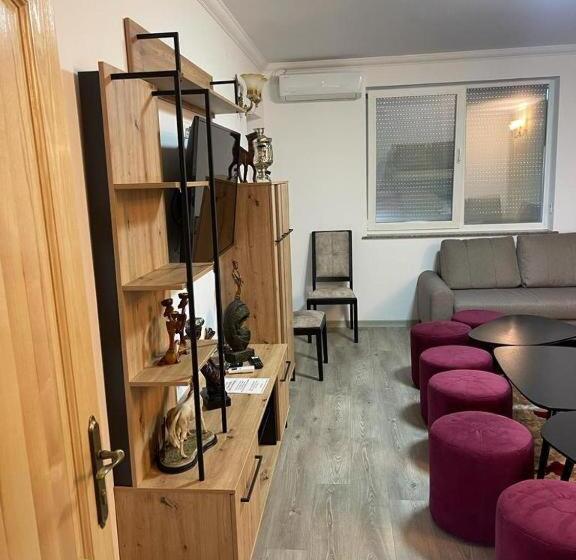 ویلای 3 خوابه, Pensiunea Bianca