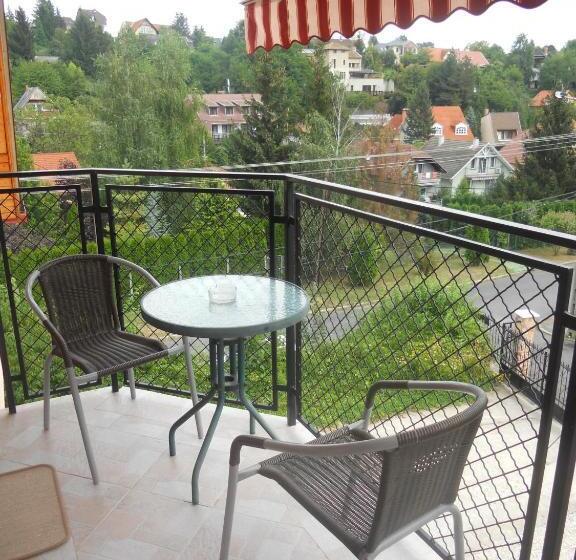 Студио Стандарт с Балконом, Hejő Apartman