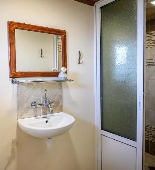 استودیو استاندارد با تخت کینگ, Medi Guest House