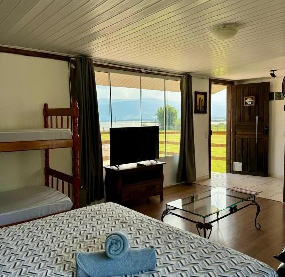 Standard studio with lake view, Pousada Lagoa Encantada