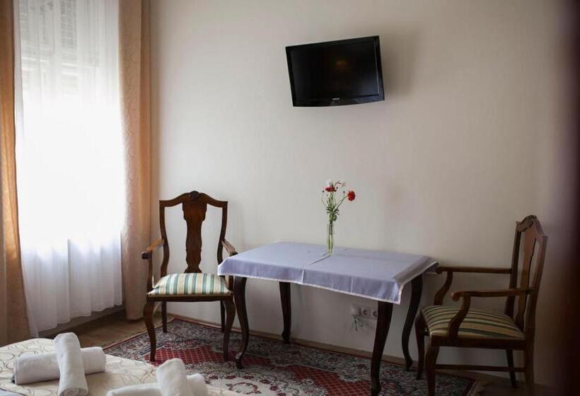 استودیوی استاندارد, Ludo Apartman Hotel & Spa