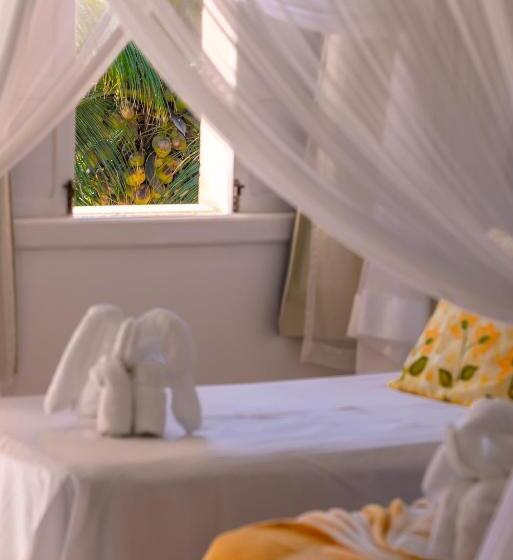 اتاق استاندارد سه تخته با چشمانداز استخر, Pousada Recanto Trancoso