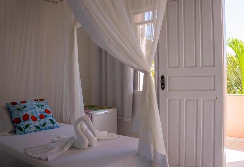 اتاق استاندارد سه تخته با چشمانداز استخر, Pousada Recanto Trancoso