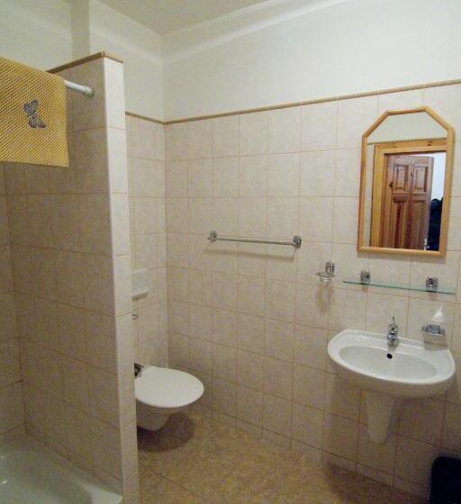 اتاق استاندارد سه نفره, Pension Abbazia