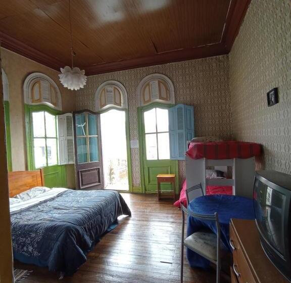 اتاق استاندارد سه نفره, Hostal Del Gato