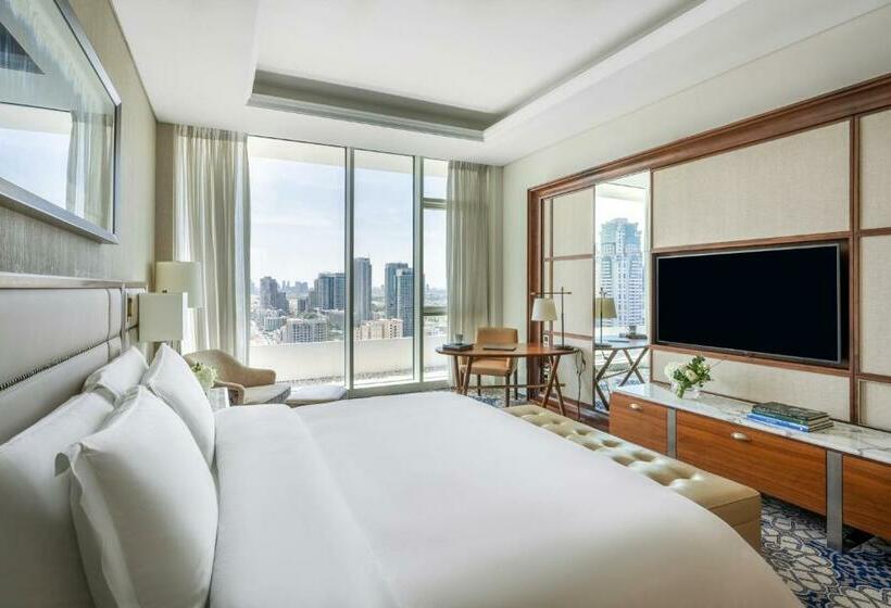 اتاق اجرایی با تخت بزرگ, Grand Plaza Mövenpick