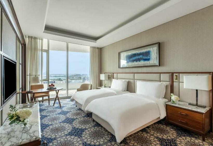 اتاق اجرایی با چشم‌انداز دریا, Grand Plaza Mövenpick