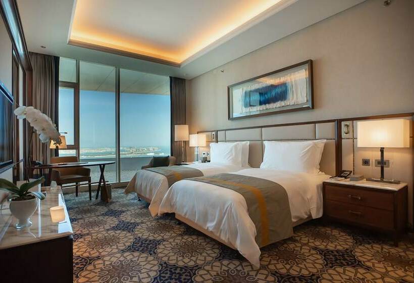 اتاق اجرایی با چشم‌انداز دریا, Grand Plaza Mövenpick