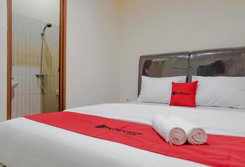 Номер Стандарт, Reddoorz @ Jalan Biak Roxy Jakarta